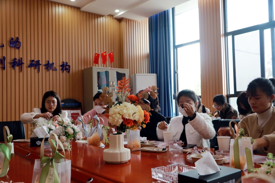 時光不負 與美相約 ——四川振通2023年婦女節(jié)香薰蠟燭DIY活動