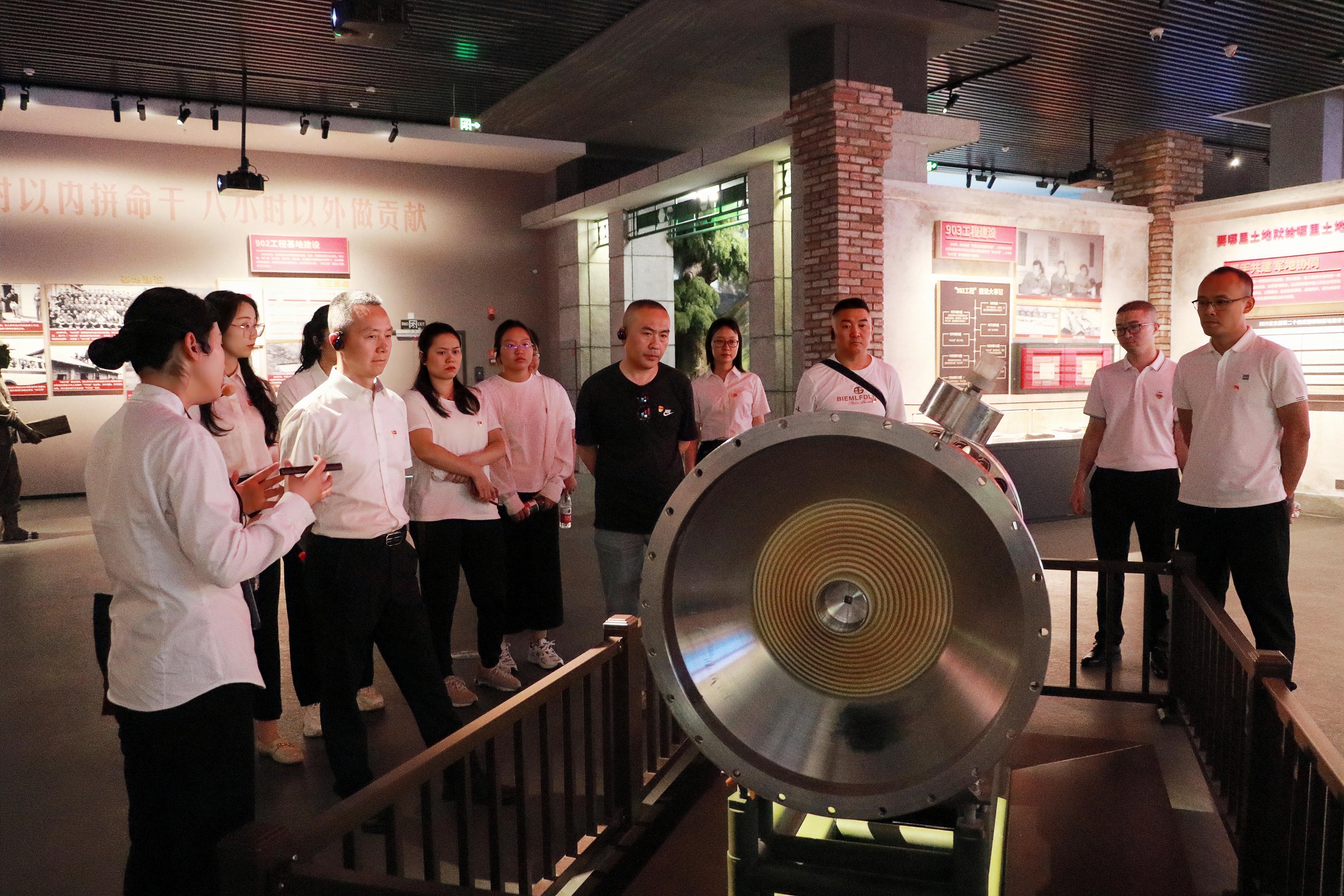  傳承紅色基因 弘揚“兩彈一星”精神 |  振通檢測黨支部聯(lián)合青義商會企業(yè)黨支部開展主題黨建活動